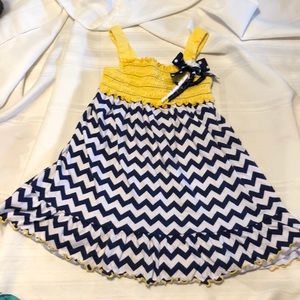 SOPHIE ROSE smocked dress size 3T euc - zigzag